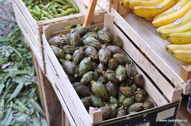 Palermo - Capo market - karczochy małe