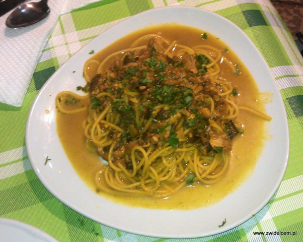 Palermo - Trattoria da Maurizio- spaghetti with pesce spada