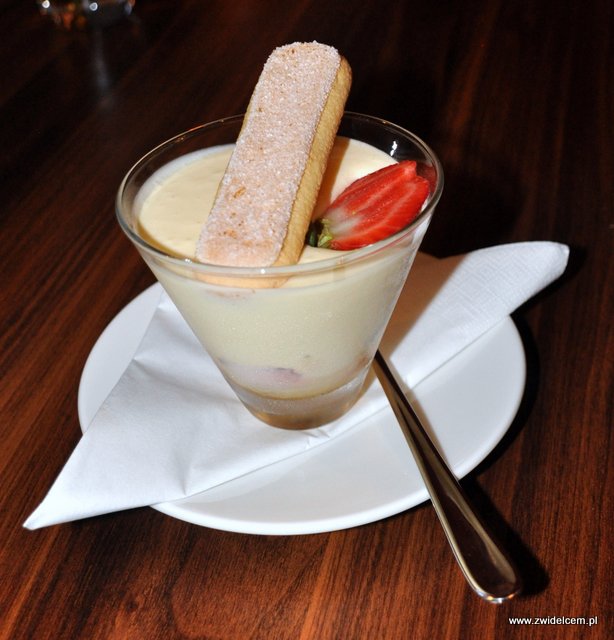 Kraków - Bistro Parasol - truskawkowe tiramisu