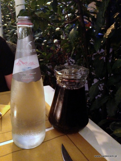 Pisa - Osteria I Santi - wino i woda