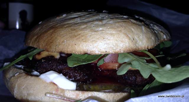 Kraków - Streat Slow Food - AniBurger z boku