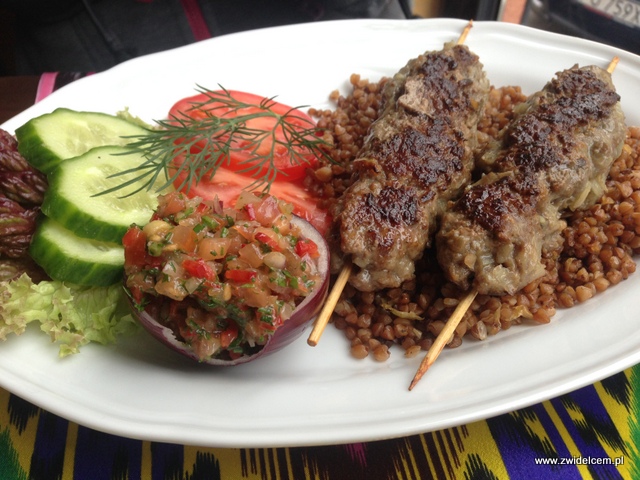 Kraków - Restauracja uzbecka Samarkand - Lula - szaszłyki z baraniny z kaszą gryczaną