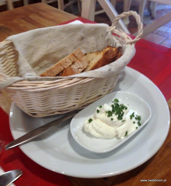 Kraków – Zdybanka –chleb z twarożkiem