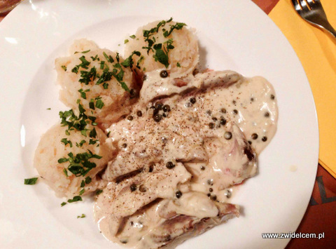 Kraków - Od jajka do jabłka - kaczka w sosie pieprzowym z puree z selera